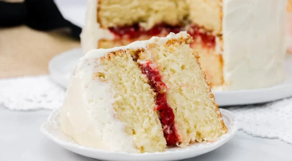 Vanilla Cake Recipe With Strawberries