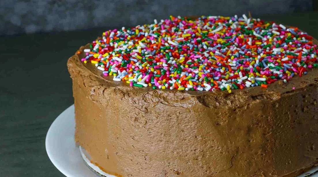 Vanilla Cake With Chocolate Frosting Recipe