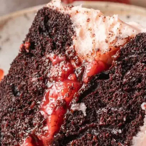 Chocolate And Strawberry Cake
