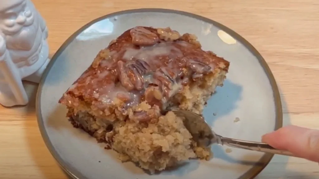 Butter Pecan Gooey Cake